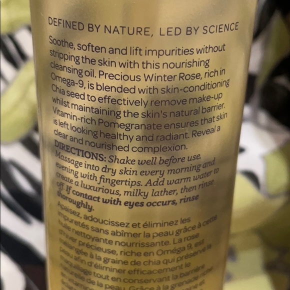 Elemis Nourishing Omega-Rich Cleansing Oil - Picture 4 of 5